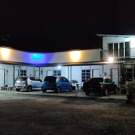 Aleesa Roomstay Pasir Puteh Eksteriør bilde