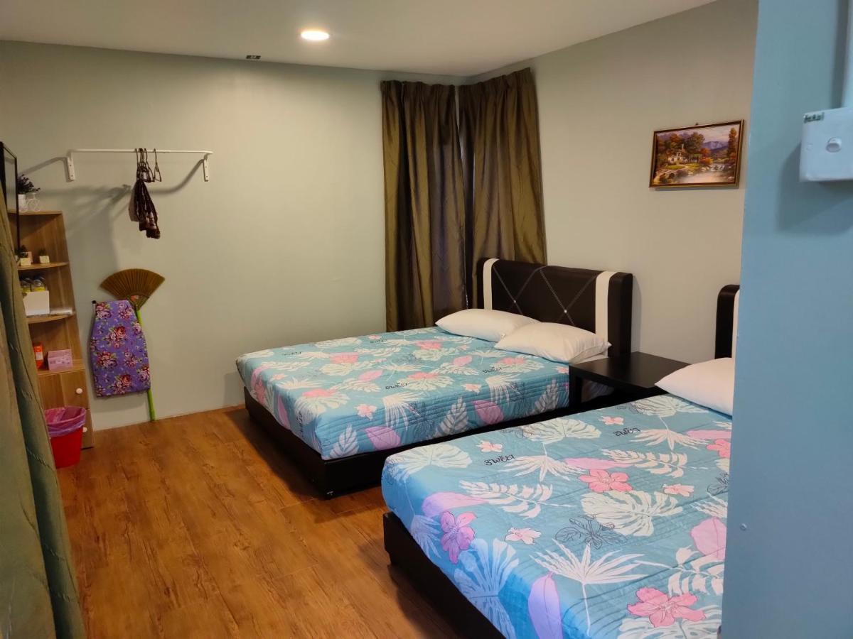 Aleesa Roomstay Pasir Puteh Eksteriør bilde