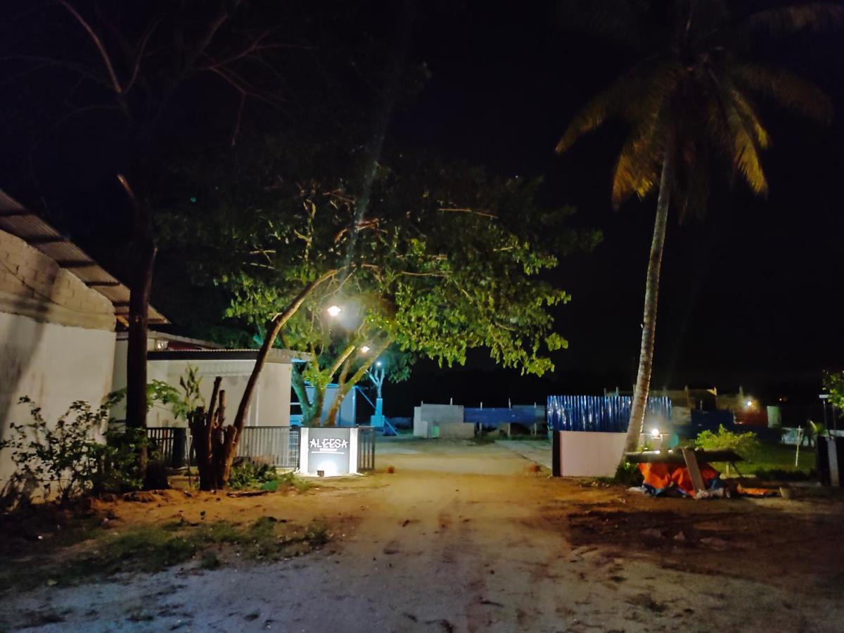 Aleesa Roomstay Pasir Puteh Eksteriør bilde