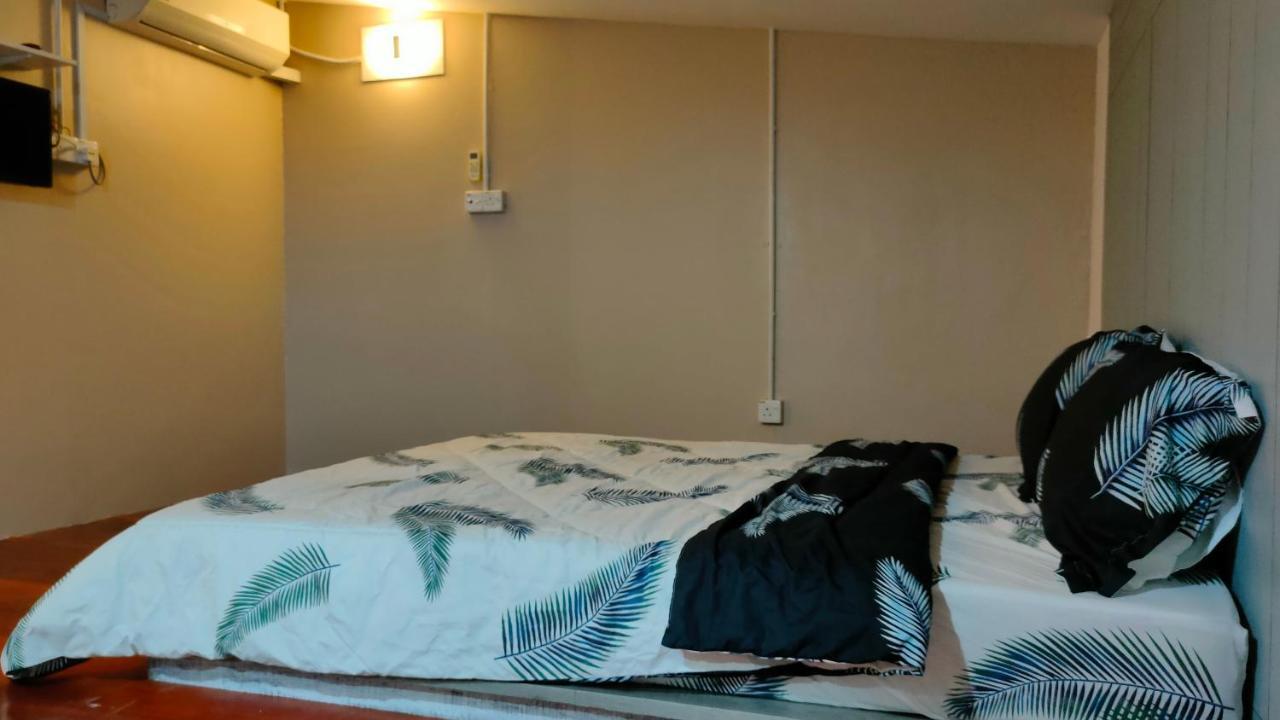 Aleesa Roomstay Pasir Puteh Eksteriør bilde