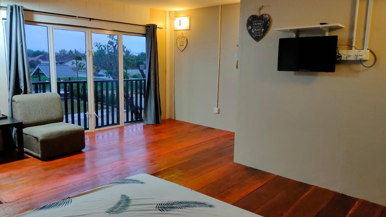 Aleesa Roomstay Pasir Puteh Eksteriør bilde