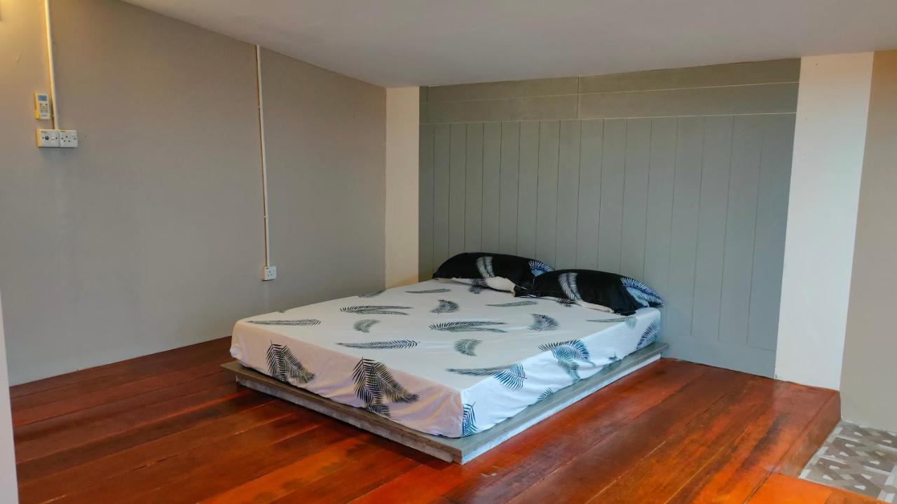 Aleesa Roomstay Pasir Puteh Eksteriør bilde