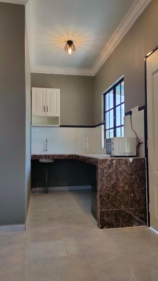 Aleesa Roomstay Pasir Puteh Eksteriør bilde
