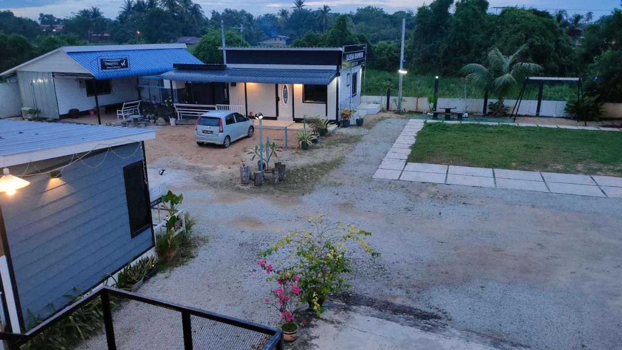 Aleesa Roomstay Pasir Puteh Eksteriør bilde