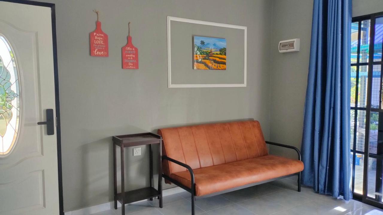 Aleesa Roomstay Pasir Puteh Eksteriør bilde