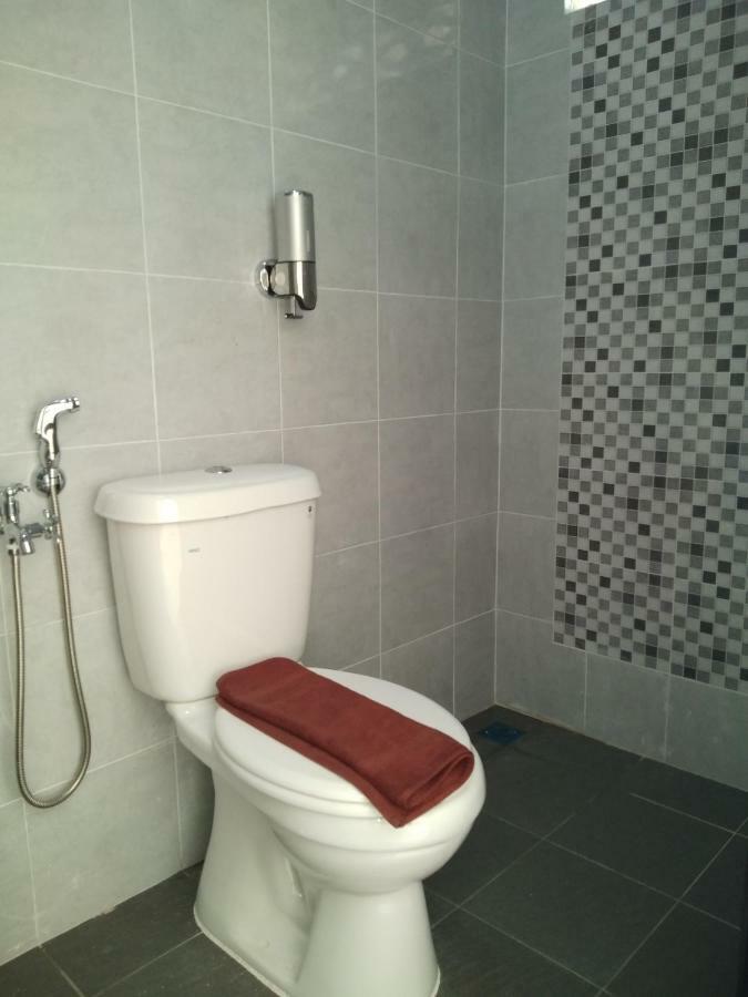Aleesa Roomstay Pasir Puteh Eksteriør bilde