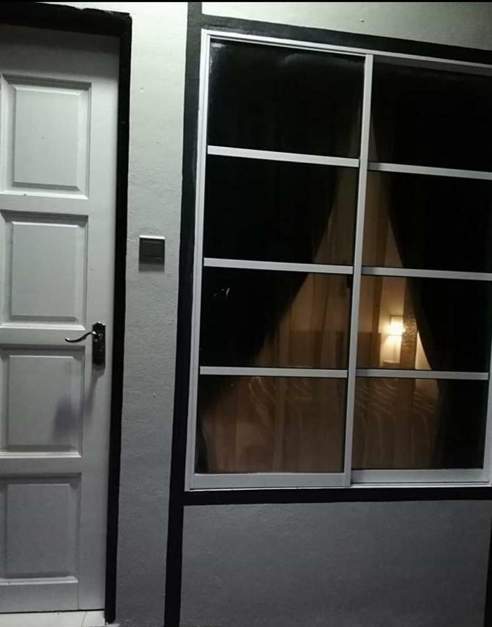 Aleesa Roomstay Pasir Puteh Eksteriør bilde